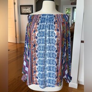 RAMY BROOK blouse, long keyhole sleeves, size medium. Geometric pattern.